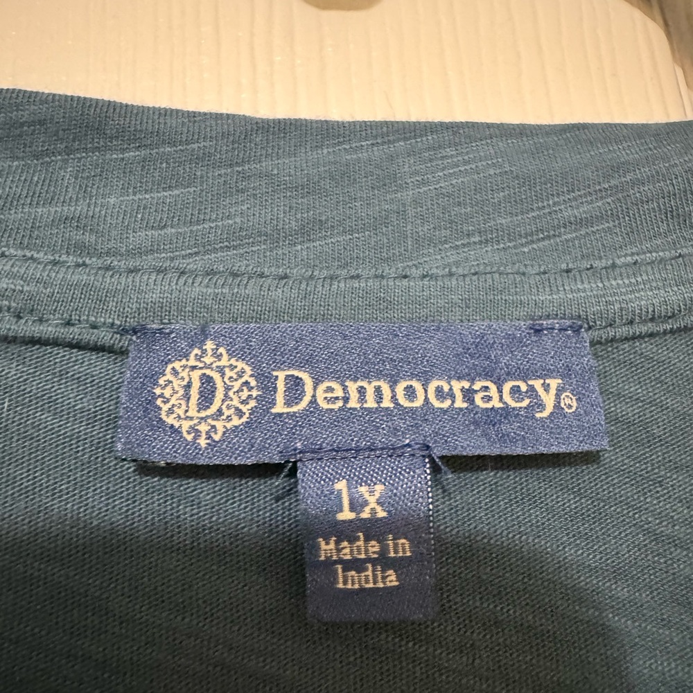 NWT Democracy Blue Top Size 1X - Picture 5 of 6